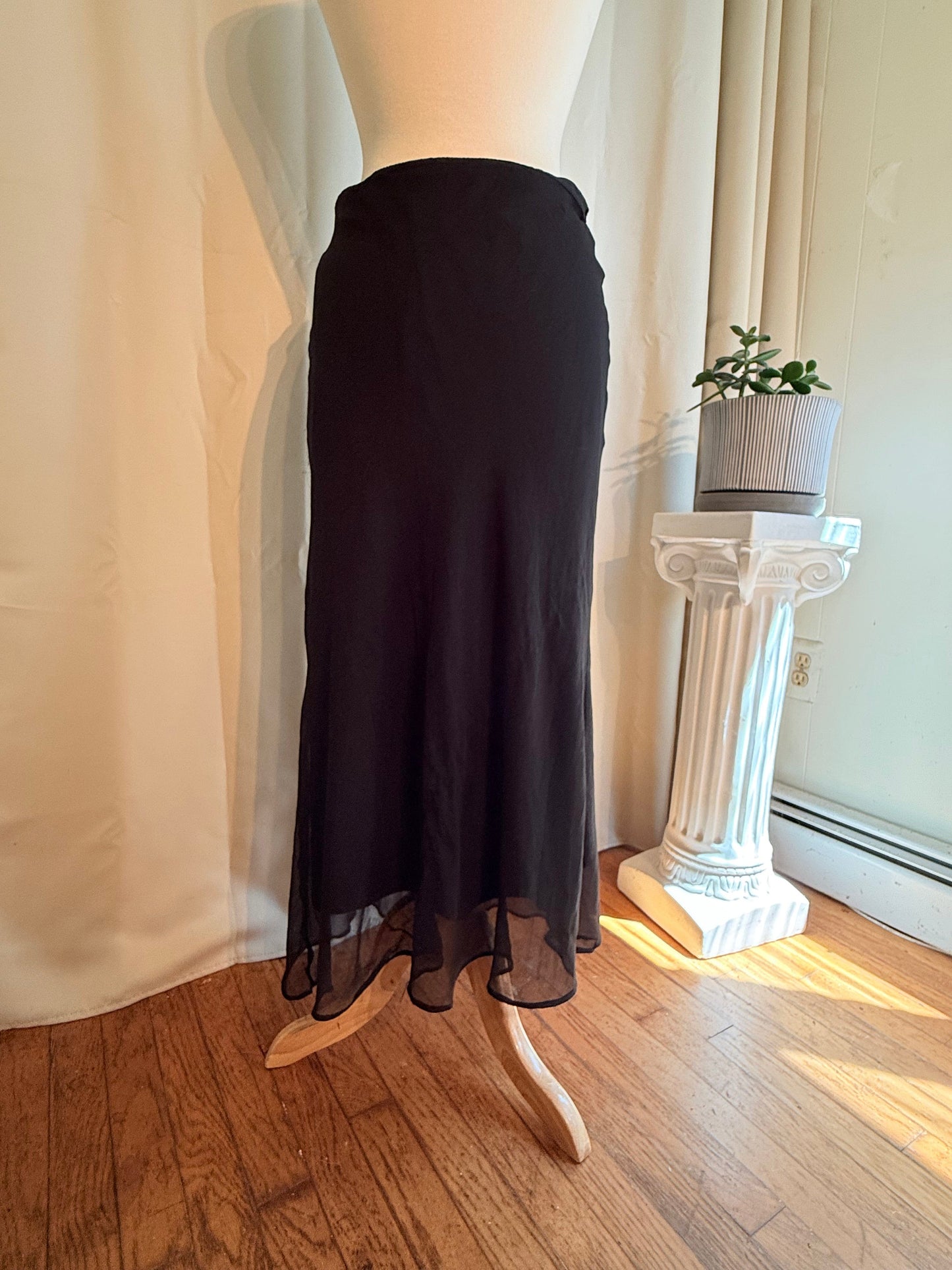 Jade Vintage Skirt 90’s Y2K Black Silk Fairy Dress Floral Embroidery Maxi Skirt 90’s Y2K Black Silk Fairy Dress Floral Embroidery Maxi Skirt
