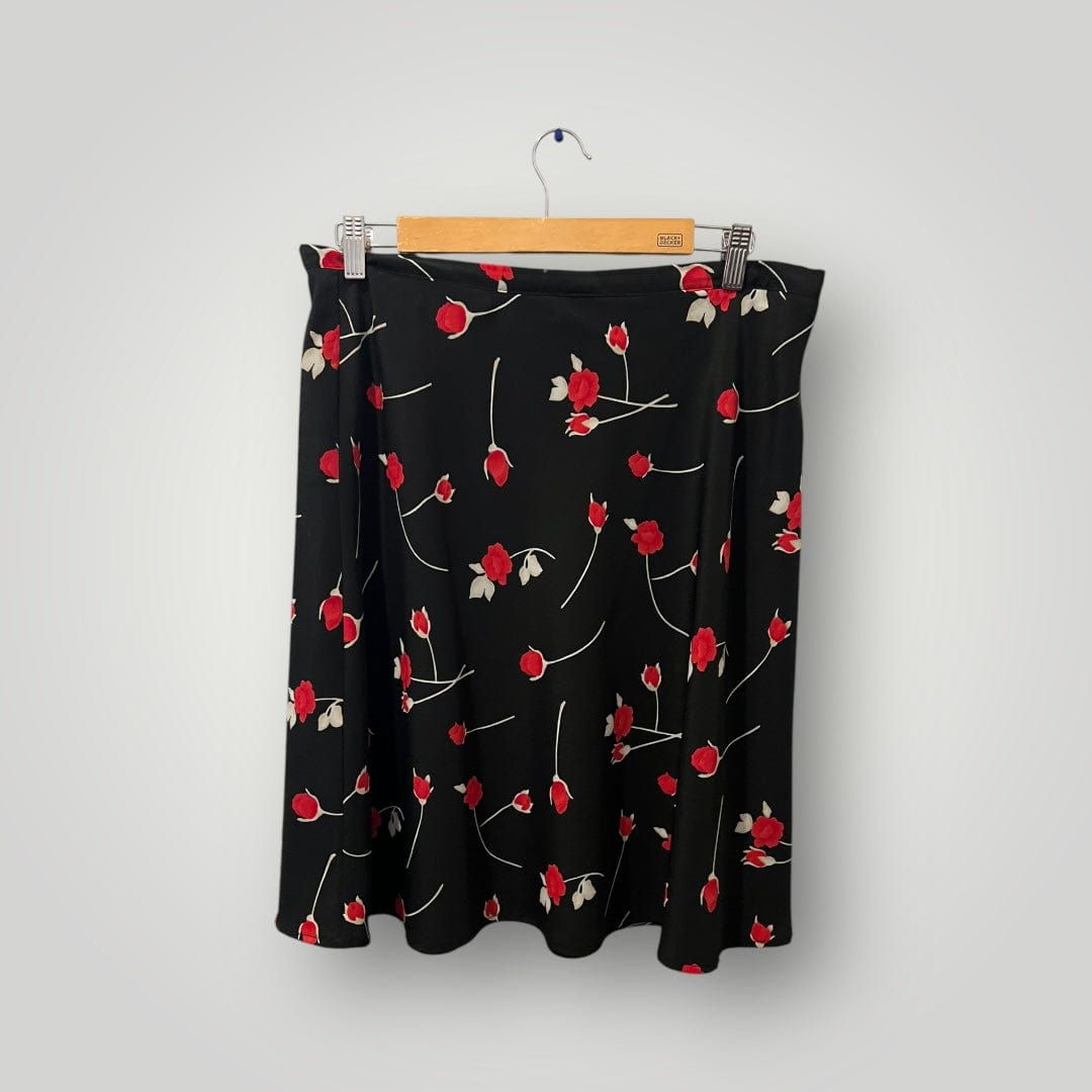 Jade Vintage  Skirt 90’s Dress Barn Black Flroal Midi Skirt 90’s Dress Barn Black Flroal Midi Skirt