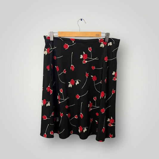 Jade Vintage  Skirt 90’s Dress Barn Black Flroal Midi Skirt 90’s Dress Barn Black Flroal Midi Skirt